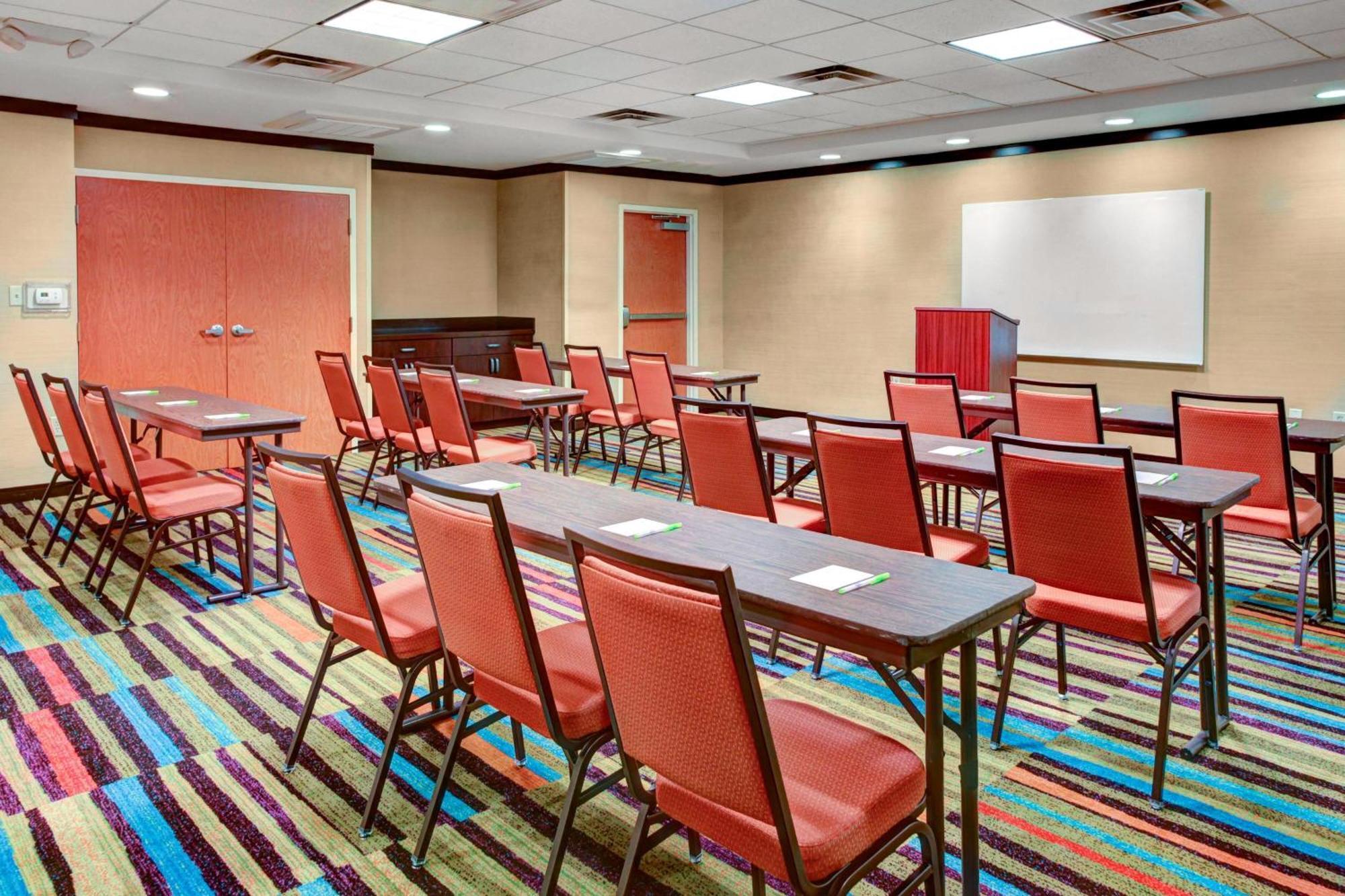 Fairfield Inn & Suites By Marriott Anniston Оксфорд Екстериор снимка
