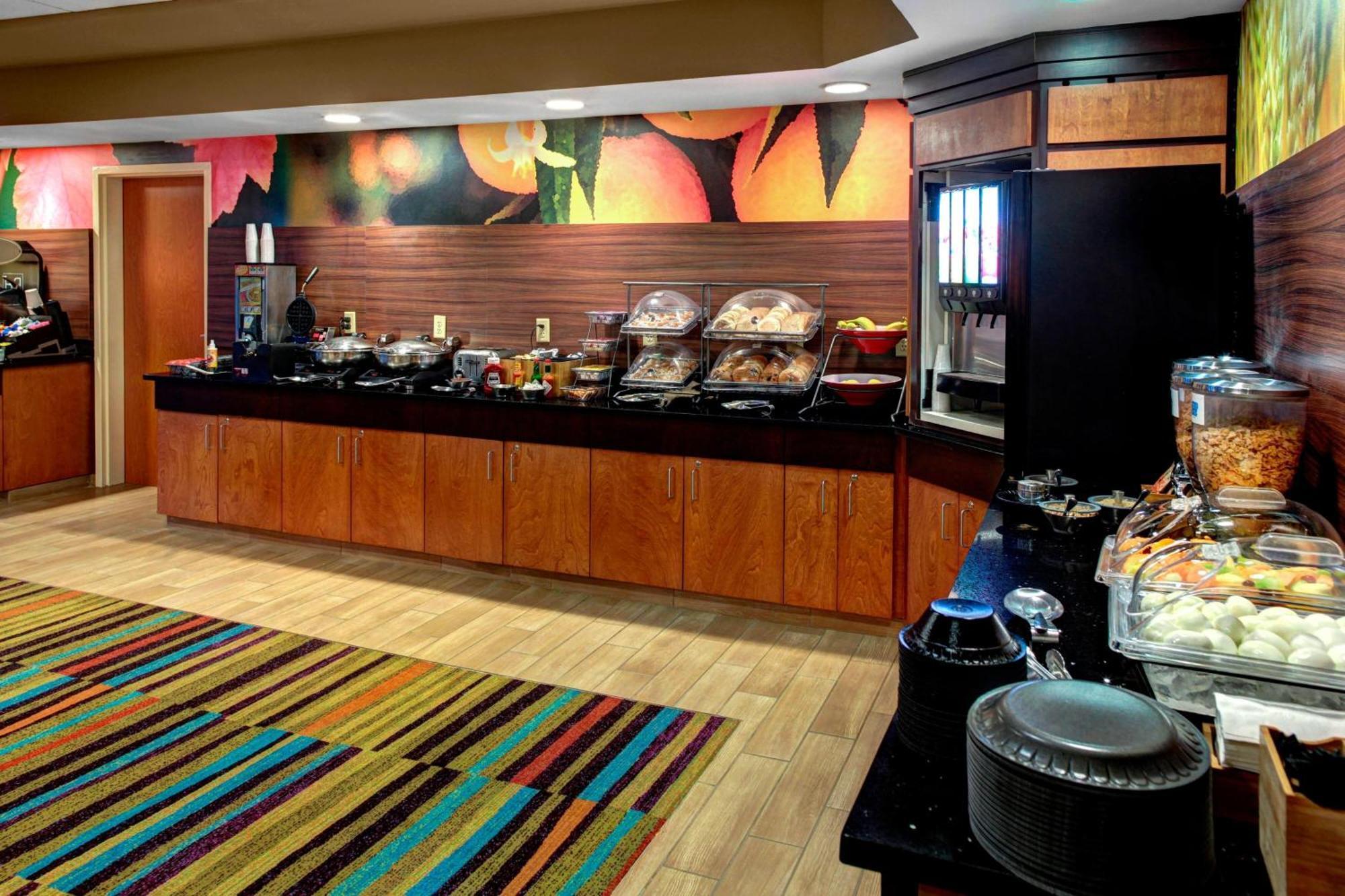 Fairfield Inn & Suites By Marriott Anniston Оксфорд Екстериор снимка