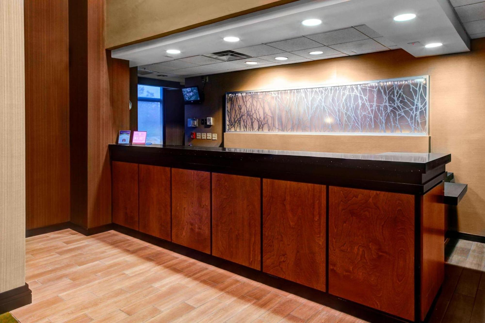Fairfield Inn & Suites By Marriott Anniston Оксфорд Екстериор снимка